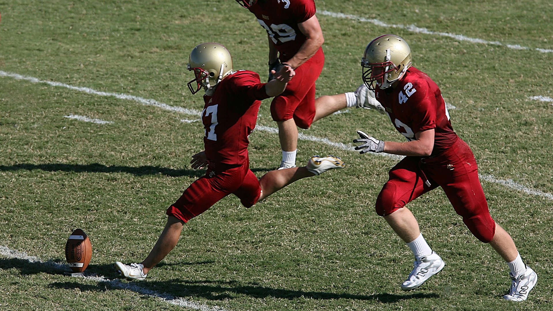 中国足球球员位置变动趋势追踪，中国足球球员历史地位排名